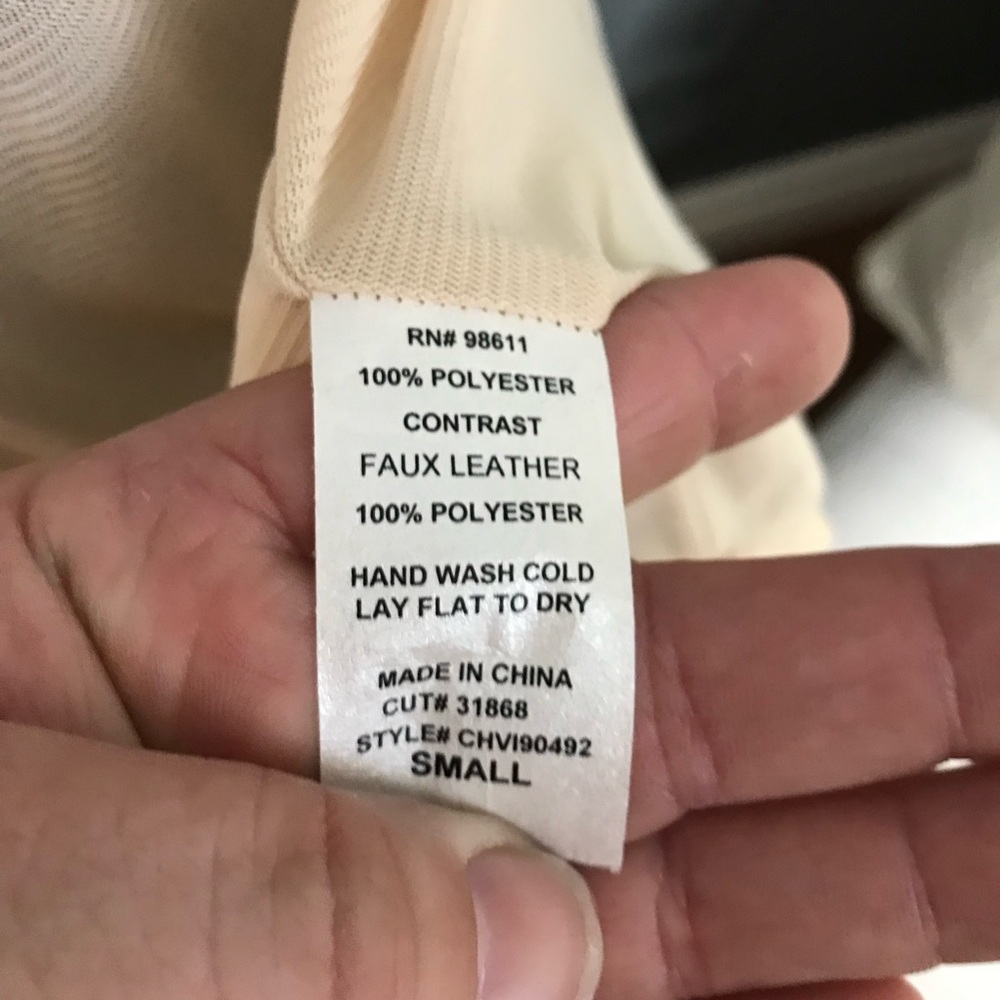 **Donated 2024** Eighty sixty blue sleeveless blouse size small - Picture 8 of 9